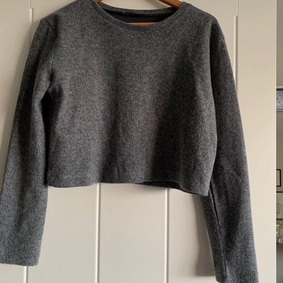 Zara sweater - Picture 1 of 2